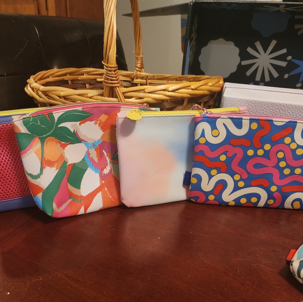 ⚡️NEW Set of 7 IPSY makeup bags